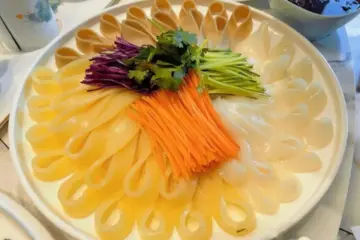 The Delectable Kangle Piqi: A Flavorful Staple from Linxia, 간수 The Delectable Kangle Piqi: A Flavorful Staple from Linxia, Gansu