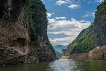 Exploring the Enchanting Enshi Grand Canyon: A 5-Star Destination in Hubei Province Exploring the Enchanting Enshi Grand Canyon: A 5-Star Destination in Hubei Province