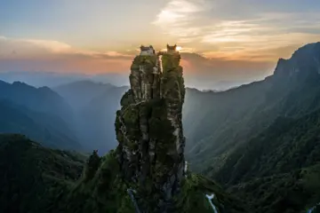 Discover the Enchanting Wonders of Fanjing Mountain in Tongren, Guizhou