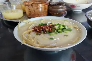 A Culinary Journey through the Delights of Huidong Pea Flour in Qujing, Yunnan