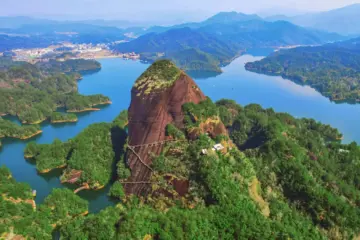Discover the Majestic Beauty of Tianzhu Peak in Tonggu County, Yichun City, Jiangxi Discover the Majestic Beauty of Tianzhu Peak in Tonggu County, Yichun City, Jiangxi