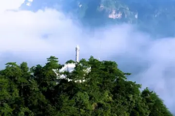 Discover the Majestic Beauty of Zhangshang Mountain in Fuzou, Jiangxi Discover the Majestic Beauty of Zhangshang Mountain in Fuzou, Jiangxi